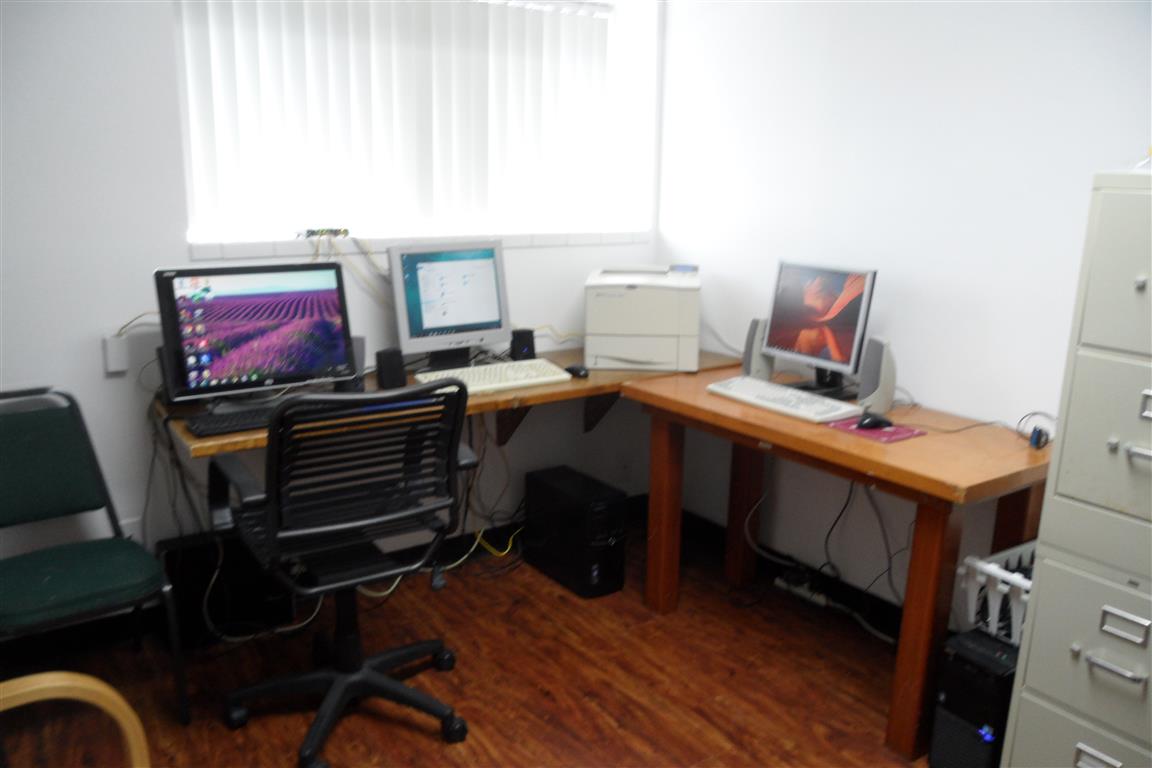ComputerRoom.jpg