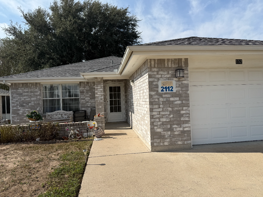 For Sale by Owner ~ 2112 Mockingbird St. Lot #152